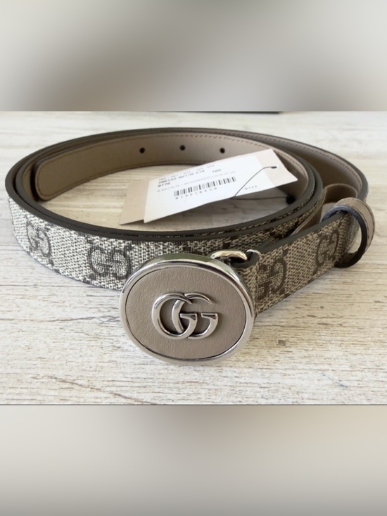 Gucci Accessories - NWOT Gucci Women’s Beige Brown GG Logo Leather Belt. Gucci size 85 Size 6